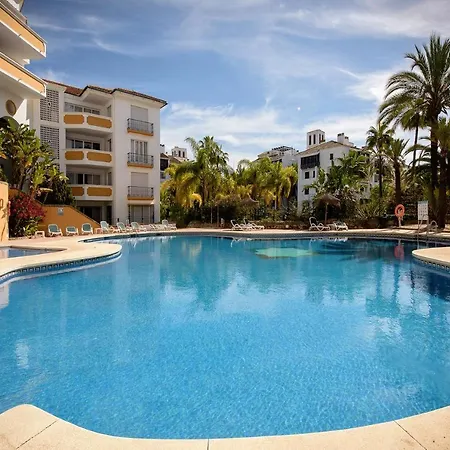 Apartment Classical In Elviria Marbella