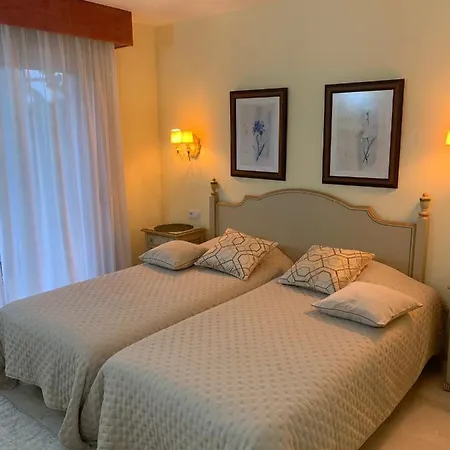 Classical In Elviria Apartment Marbella